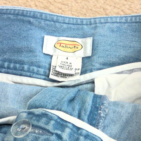 Cute light flowy jean shorts Talbots - Picture 2 of 2